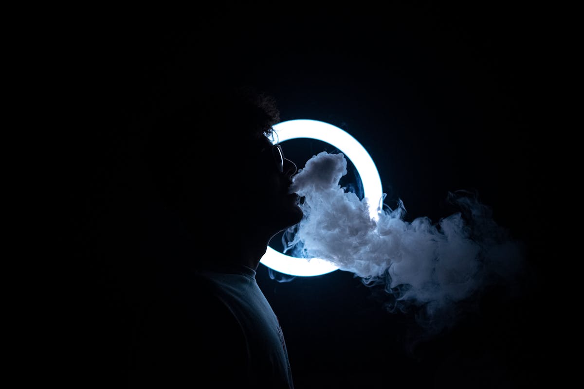 Vaping on a Budget in Ireland: Best Disposable Vapes and Pod Kits Under €30