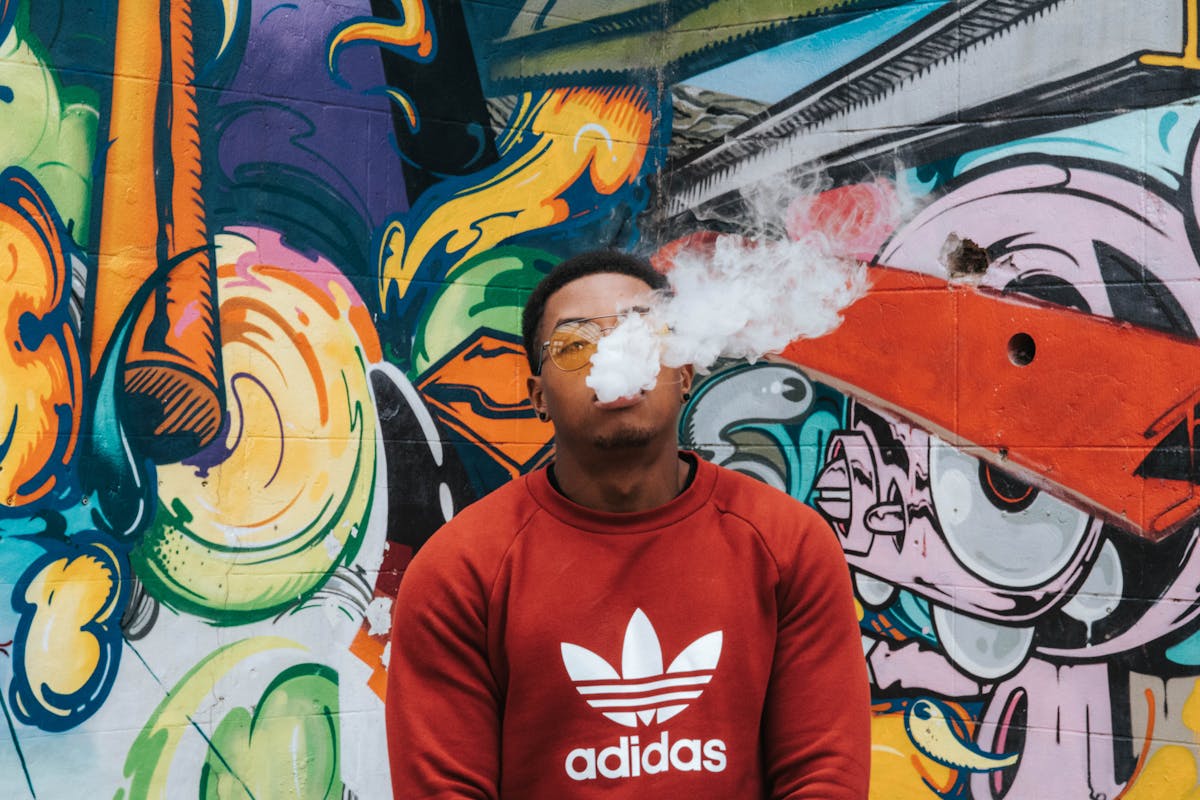 Nicotine Pouches in Ireland: How They Compare to Vaping and Who Should Use Them