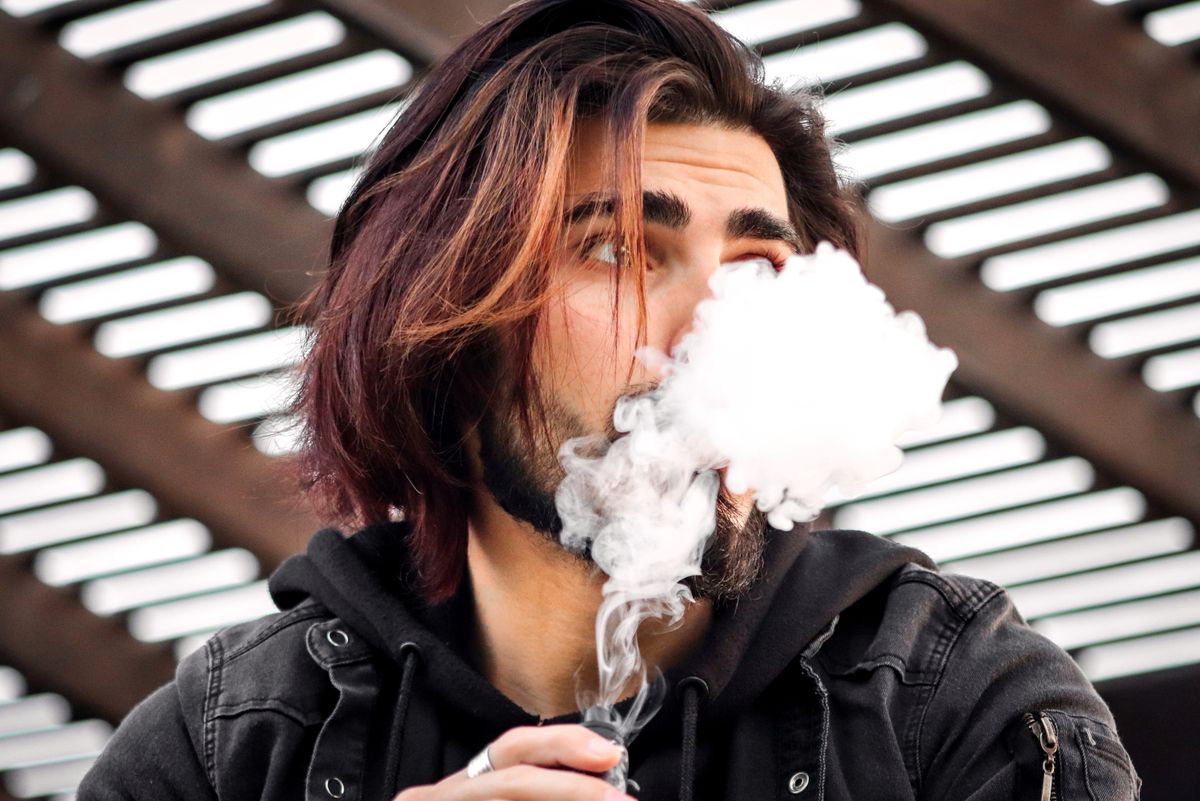 Vaping Indoors in Ireland – Rules, Etiquette and Where You Can Legally Use an E-Cigarette